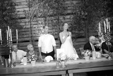 Hochzeitsfotos von Wülfrath-Düssel und der Party-Scheune in Ratingen