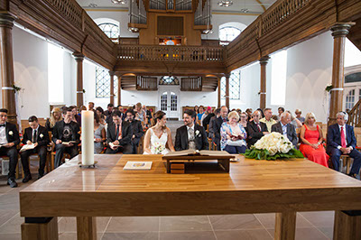 Hochzeitsfotos von der Mettmanner Kirche, auf Gut Höhne und im Tafelsilber in Mettmann, Düsseldorf