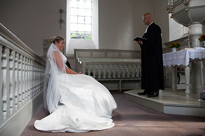 Hochzeitsfotografie des Brautpaares Stephi und Martin in Linnep, Mettmann und Düsseldorf