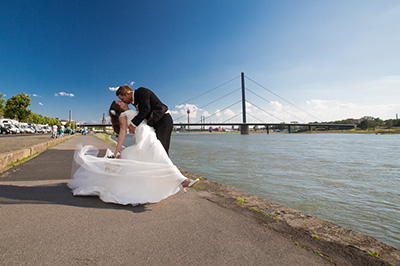 Hochzeitfoto in der Altsadt von Düsseldorf 