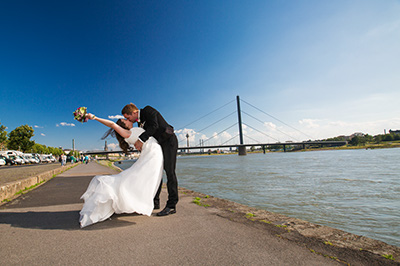 Hochzeitfoto in der Altsadt von Düsseldorf 