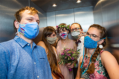 Hochzeitsfotos der standesamtlichen Trauung im Hochzeitsturm auf der Mathildenhöhe in Darmstadt