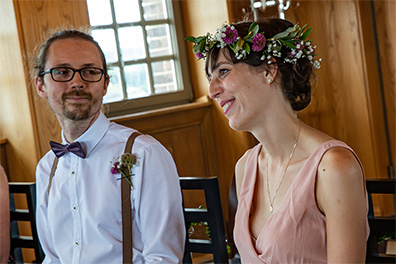 Hochzeitsfotos der standesamtlichen Trauung im Hochzeitsturm auf der Mathildenhöhe in Darmstadt