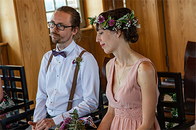 Hochzeitsfotos der standesamtlichen Trauung im Hochzeitsturm auf der Mathildenhöhe in Darmstadt