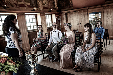 Hochzeitsfotos der standesamtlichen Trauung im Hochzeitsturm auf der Mathildenhöhe in Darmstadt