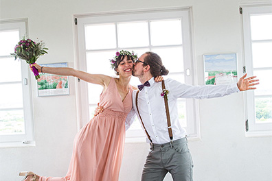 Hochzeitsfotos der standesamtlichen Trauung im Hochzeitsturm auf der Mathildenhöhe in Darmstadt