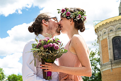 Hochzeitsfotos der standesamtlichen Trauung im Hochzeitsturm auf der Mathildenhöhe in Darmstadt