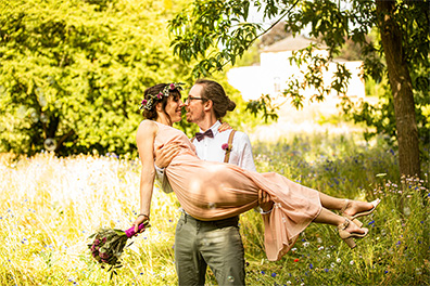 Hochzeitsfotos der standesamtlichen Trauung im Hochzeitsturm auf der Mathildenhöhe in Darmstadt