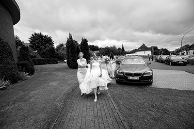 Hochzeitsfotografie des Brautpaares Ariane und Thorsten in Velbert-Neviges, Mettmann und Ratingen