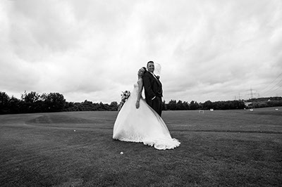 Hochzeitsfotografie des Brautpaares Ariane und Thorsten in Velbert-Neviges, Mettmann und Ratingen