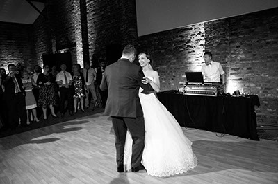 Hochzeitsfotografie des Brautpaares Ariane und Thorsten in Velbert-Neviges, Mettmann und Ratingen