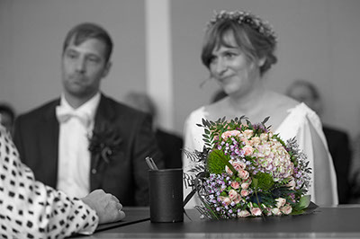 Die Hochzeitsfotos im Lotharinger Kloster in Münster und während der Scheunenhochzeit im Münsterland