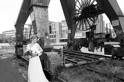 Die Hochzeitsfotos im Lotharinger Kloster in Münster und während der Scheunenhochzeit im Münsterland