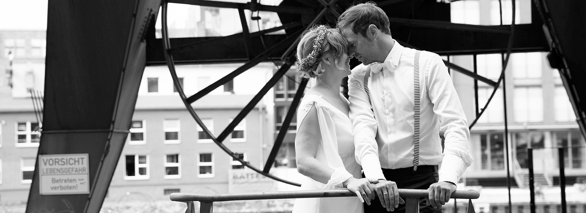 Die Hochzeitsfotos im Lotharinger Kloster in Münster und während der Scheunenhochzeit im Münsterland