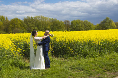 Hochzeitfoto der kirchlichen Trauung in der Neanderkirche und in der Olive in Erkrath-Hochdahl