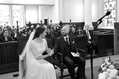 Hochzeitfoto der kirchlichen Trauung in der Neanderkirche und in der Olive in Erkrath-Hochdahl