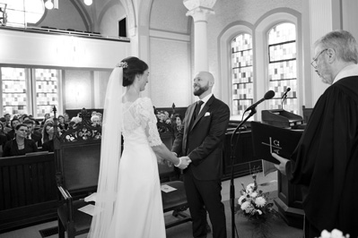 Hochzeitfoto der kirchlichen Trauung in der Neanderkirche und in der Olive in Erkrath-Hochdahl