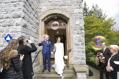 Hochzeitfoto der kirchlichen Trauung in der Neanderkirche und in der Olive in Erkrath-Hochdahl