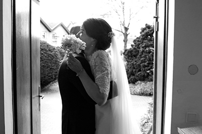 Hochzeitfoto der kirchlichen Trauung in der Neanderkirche und in der Olive in Erkrath-Hochdahl