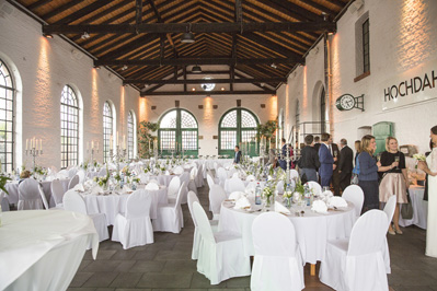 Hochzeitfoto der kirchlichen Trauung in der Neanderkirche und in der Olive in Erkrath-Hochdahl