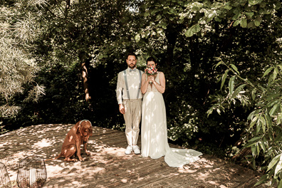 Hochzeitfoto der freien Trauung in den Gärten des Landhotel Voshövel in Schermbeck