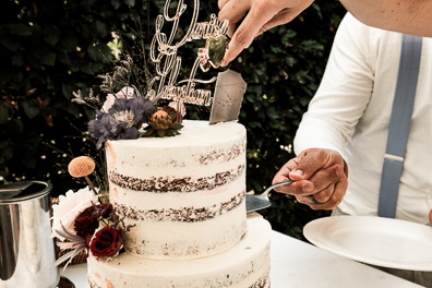 Hochzeitfoto der freien Trauung in den Gärten des Landhotel Voshövel in Schermbeck