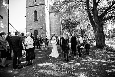 Hochzeitsfotografie des Brautpaares Domonique und Thomas in Haan-Gruiten und auf Schloß Lüntenbeck in Wuppertal