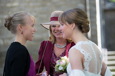 Hochzeitsfotografie des Brautpaares Domonique und Thomas in Haan-Gruiten und auf Schloß Lüntenbeck in Wuppertal