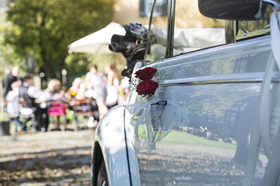 Hochzeitsfotografie des Brautpaares Domonique und Thomas in Haan-Gruiten und auf Schloß Lüntenbeck in Wuppertal