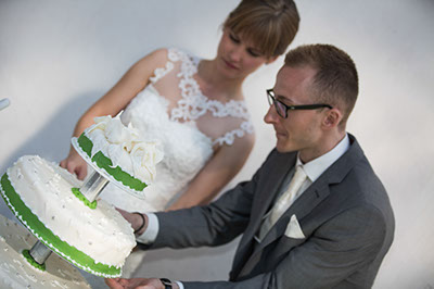 Hochzeitsfotografie des Brautpaares Domonique und Thomas in Haan-Gruiten und auf Schloß Lüntenbeck in Wuppertal