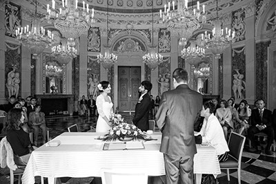 Hochzeitsfotos im Benrather Schloß in Düsseldorf 