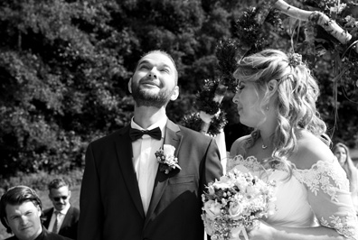 Hochzeitfoto der standesamtlichen Trauung in der Goldberger Mühle in Mettmann