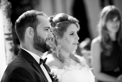 Hochzeitfoto der standesamtlichen Trauung in der Goldberger Mühle in Mettmann