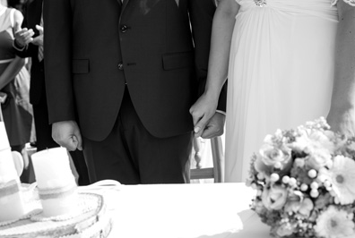 Hochzeitfoto der standesamtlichen Trauung in der Goldberger Mühle in Mettmann