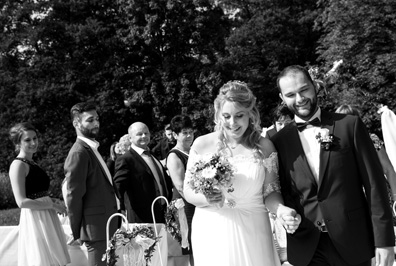 Hochzeitfoto der standesamtlichen Trauung in der Goldberger Mühle in Mettmann