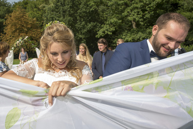 Hochzeitfoto der standesamtlichen Trauung in der Goldberger Mühle in Mettmann