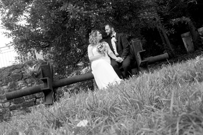 Hochzeitfoto der standesamtlichen Trauung in der Goldberger Mühle in Mettmann