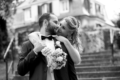 Hochzeitfoto der standesamtlichen Trauung in der Goldberger Mühle in Mettmann