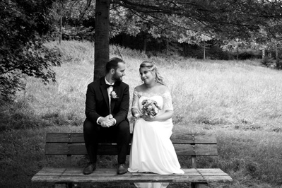 Hochzeitfoto der standesamtlichen Trauung in der Goldberger Mühle in Mettmann