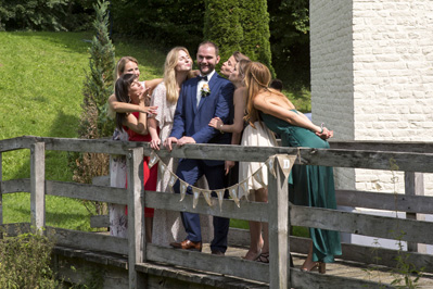 Hochzeitfoto der standesamtlichen Trauung in der Goldberger Mühle in Mettmann