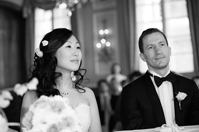 Hochzeitsfotografie des Brautpaares Juliet und Gernot in der Wasserbug zu Köln