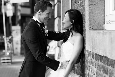 Hochzeitsfotografie des Brautpaares Juliet und Gernot in der Wasserbug zu Köln