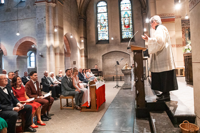 Hochzeitsfotos der kirchlichen Trauung in Mettmann Düssel