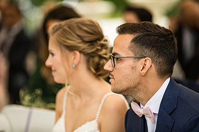 Hochzeitsfotos von Lena und Roko auf ihrer freien Trauung im Schloss Grünewld in Solingen