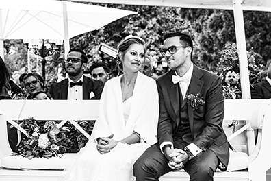 Hochzeitsfotos von Lena und Roko auf ihrer freien Trauung im Schloss Grünewld in Solingen