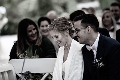 Hochzeitsfotos von Lena und Roko auf ihrer freien Trauung im Schloss Grünewld in Solingen