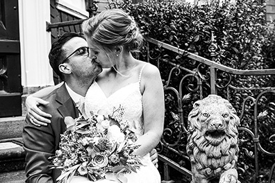 Hochzeitsfotos von Lena und Roko auf ihrer freien Trauung im Schloss Grünewld in Solingen