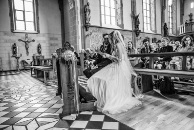 Hochzeitsfotos der kirchlichen Trauung in der St. Stephanus -Kirche in Kessel und in der Viller Mühle in Goch 