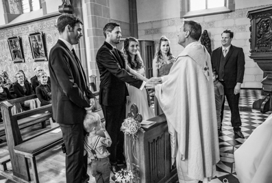 Hochzeitsfotos der kirchlichen Trauung in der St. Stephanus -Kirche in Kessel und in der Viller Mühle in Goch 