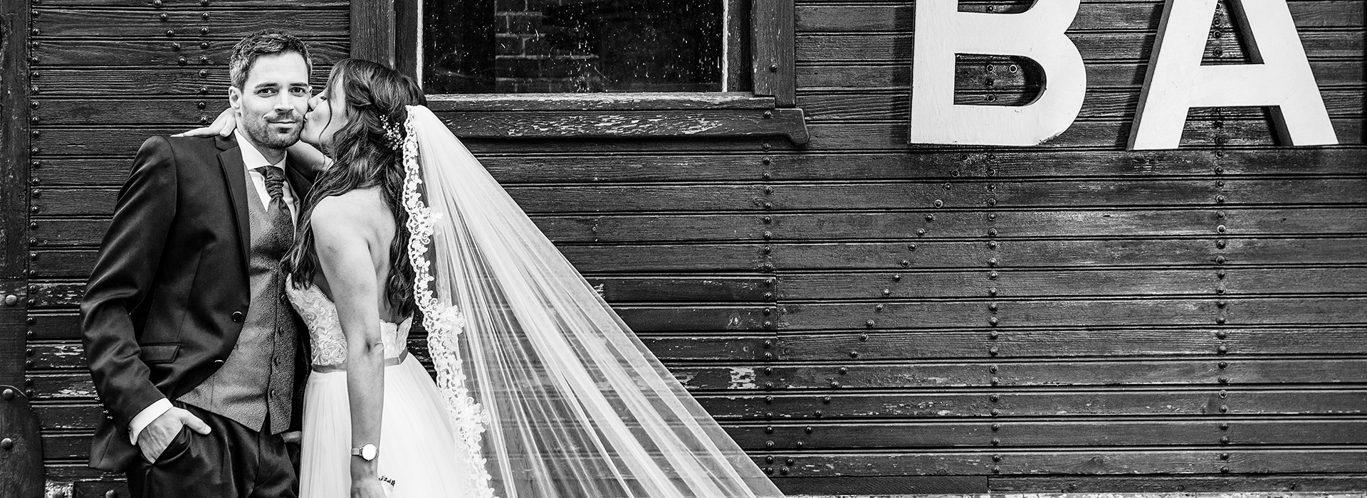 Hochzeitsfoto von Mareike & Philipp in der Viller Mühle in Gosch